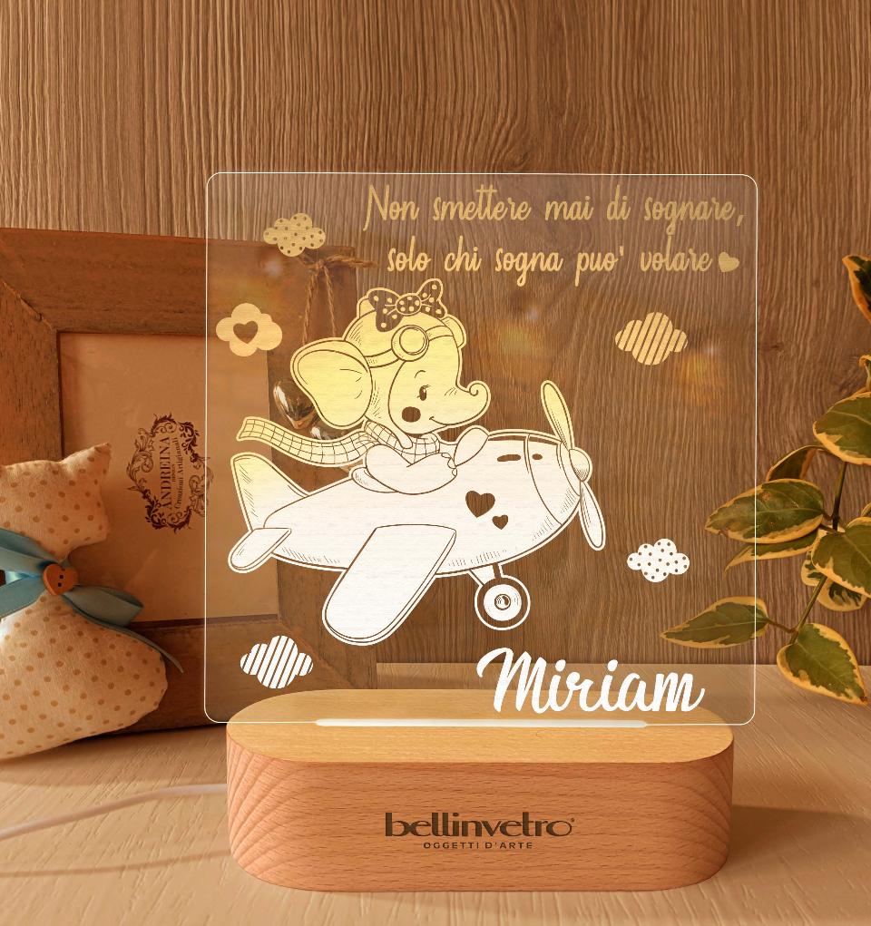 Lampada LED in plexiglass | NIGHT LIGHT | elefantino con aeroplano con base in legno BELLINVETRO VR 390