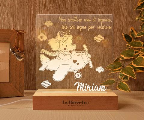 Lampada LED in plexiglass | NIGHT LIGHT | elefantino con aeroplano con base in legno BELLINVETRO VR 390