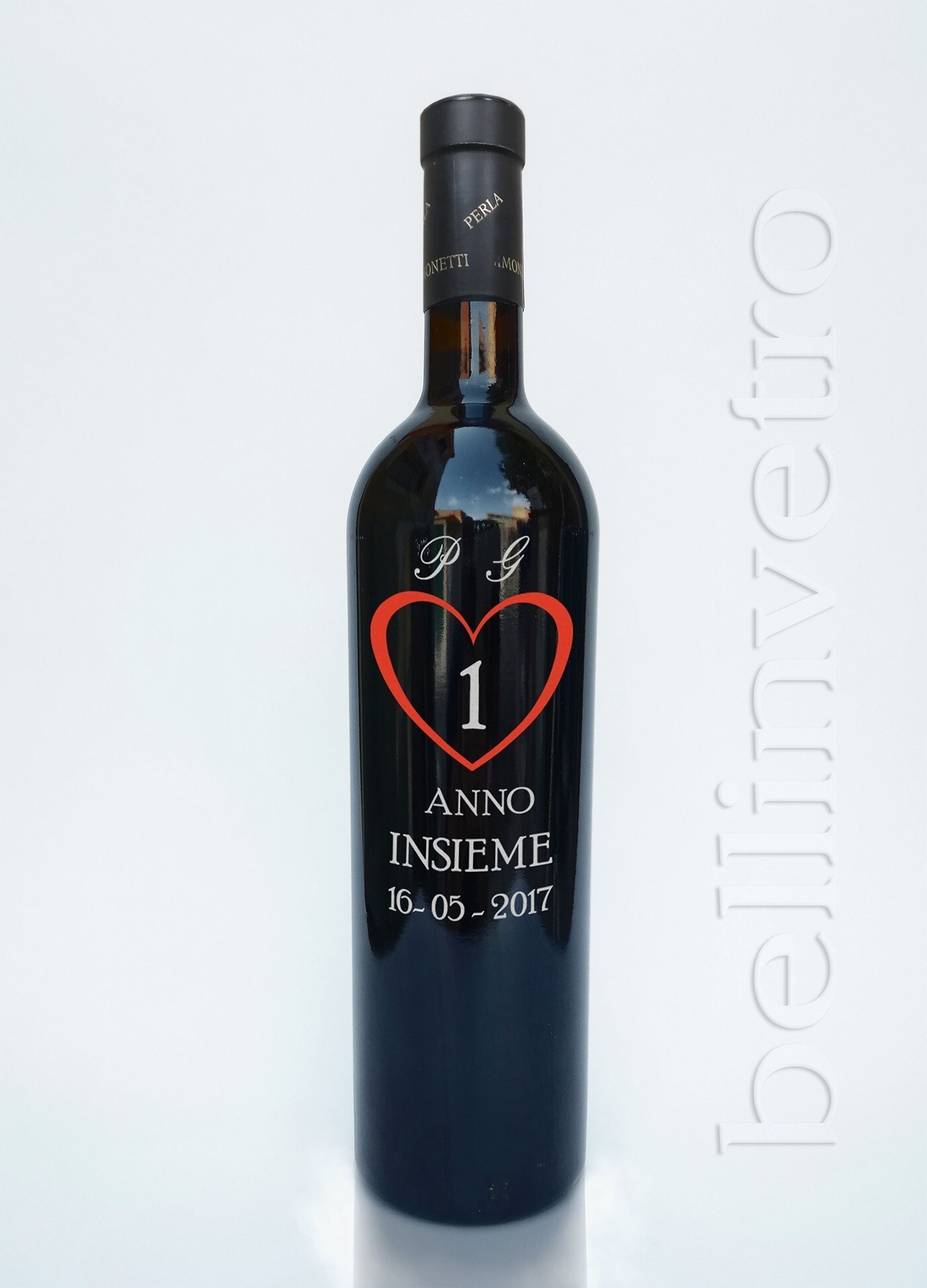 Bottiglia incisa e dipinta  a mano 1 anniversario VINO CANTINE PAOLINI 93
