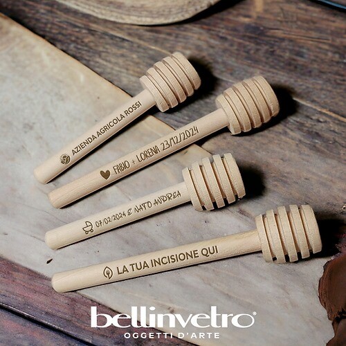 Spargimiele in legno personalizzato con logo, nomi, date , disegni BELLINVETRO VR 09