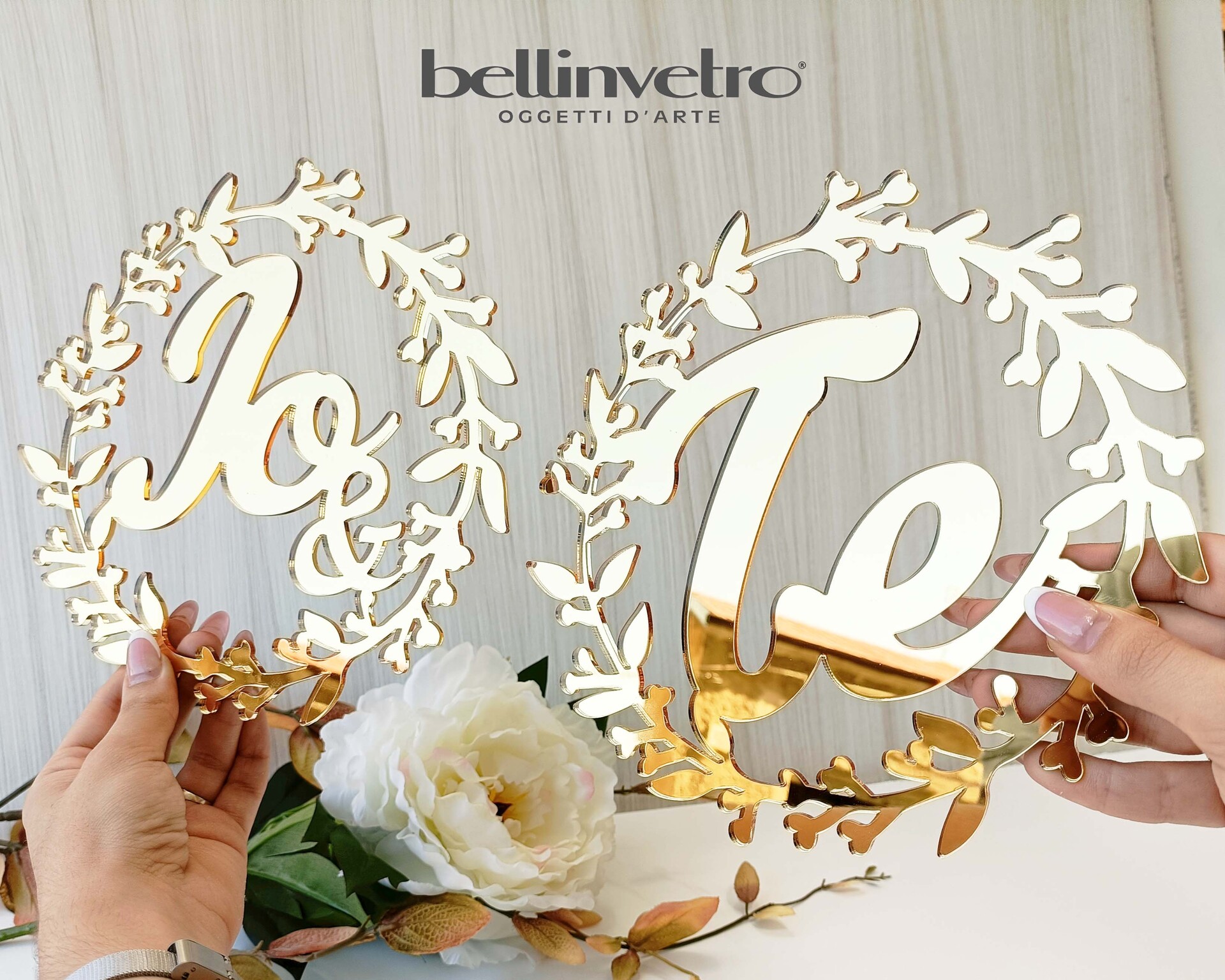 Cerchio in plexiglass specchiato con decoro floreale e scritta personalizzabile BELLINVETRO VR 872