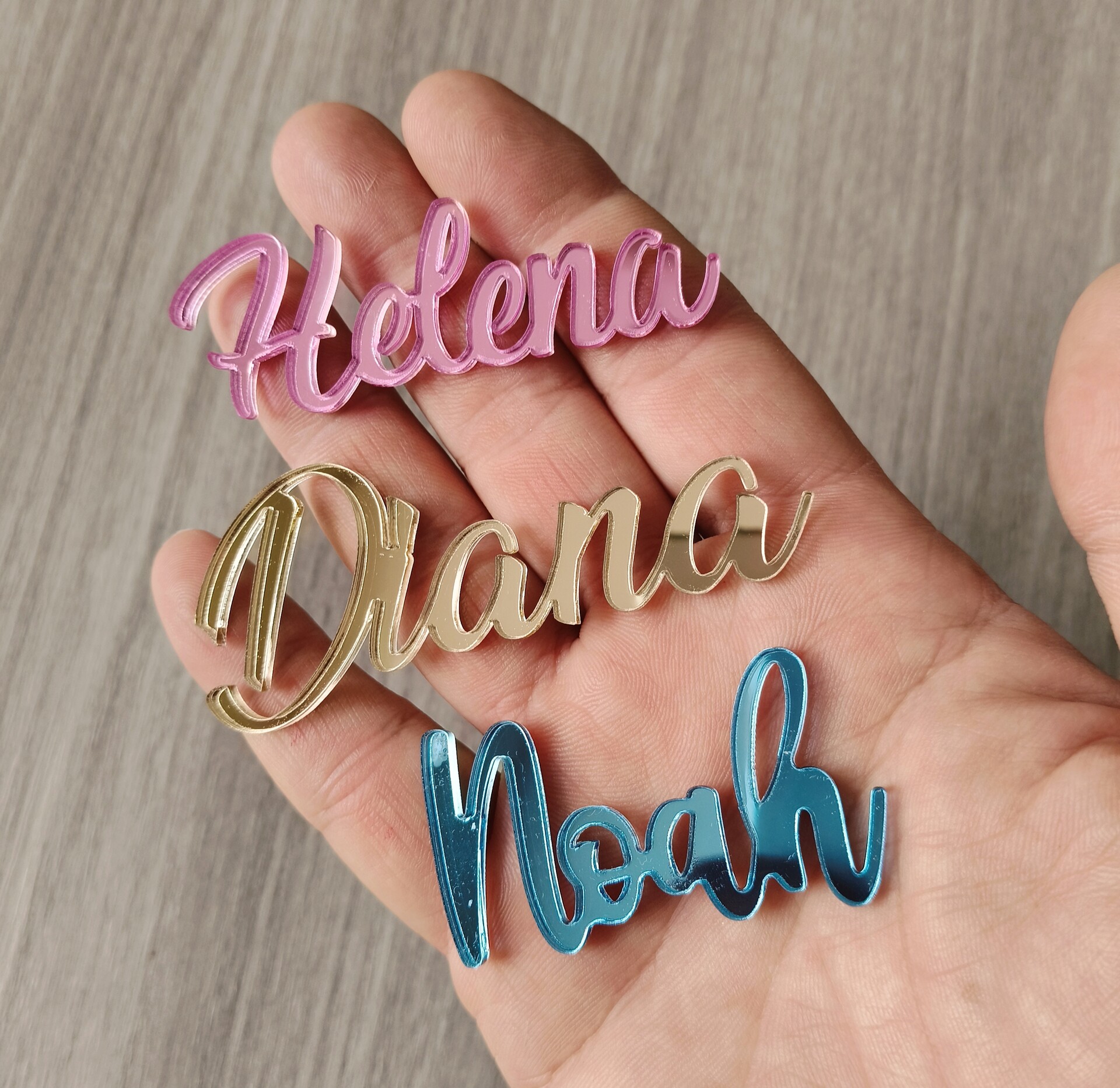 Nomi e scritte personalizzati in plexiglass specchiato per segnaposto o bomboniere BELLINVETRO VR 158