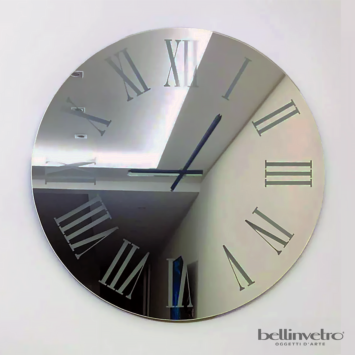 Orologio da parete a specchio retroilluminato a led con numeri incisi BELLINVETRO VR 848