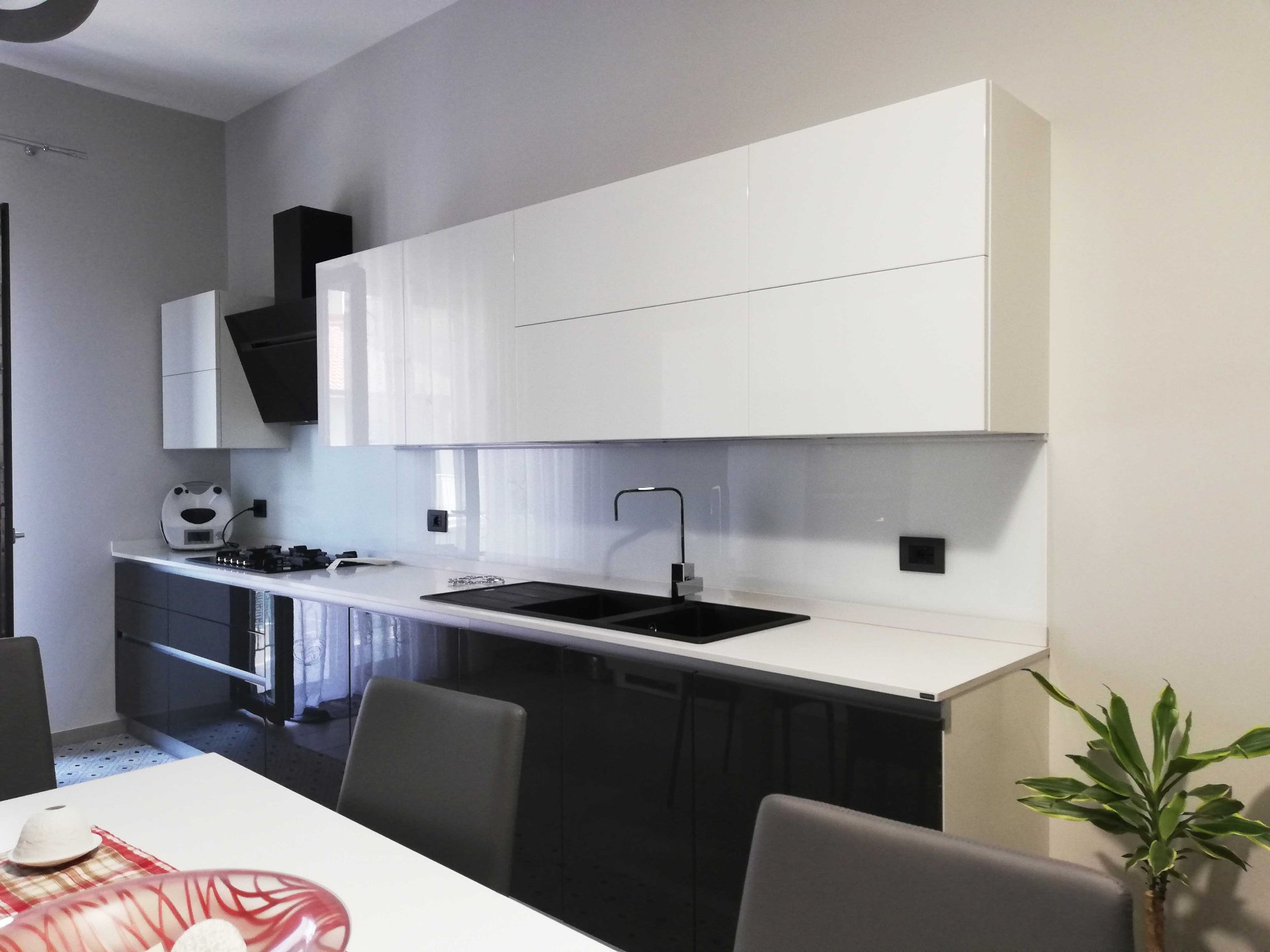Paraschizzi cucina in vetro laccato 5 mm trasparente extrachiaro temperato BELLINVETRO