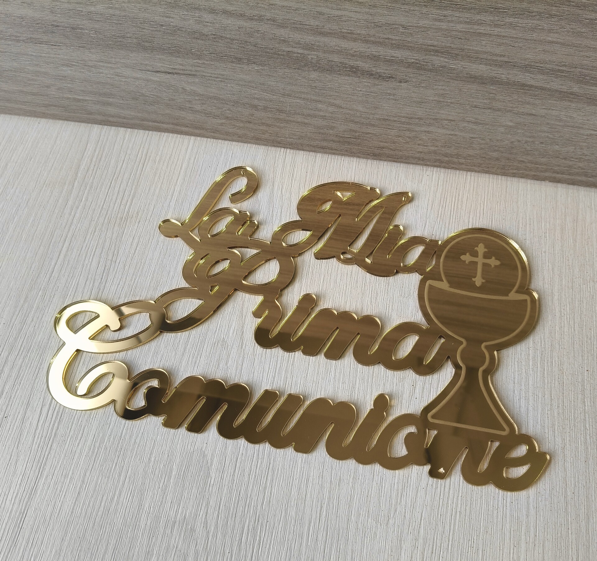 Scritta in plexiglass specchiato "La Mia Prima Comunione" con calice e ostia BELLINVETRO VR 1090