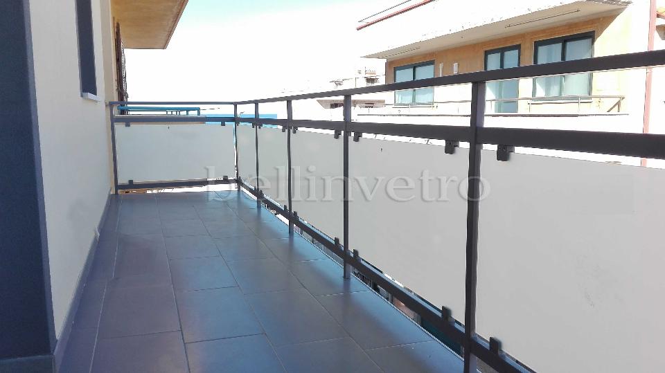 parapetto in vetro stratificato temperato provvisto di accessori  BELLINVETRO 05