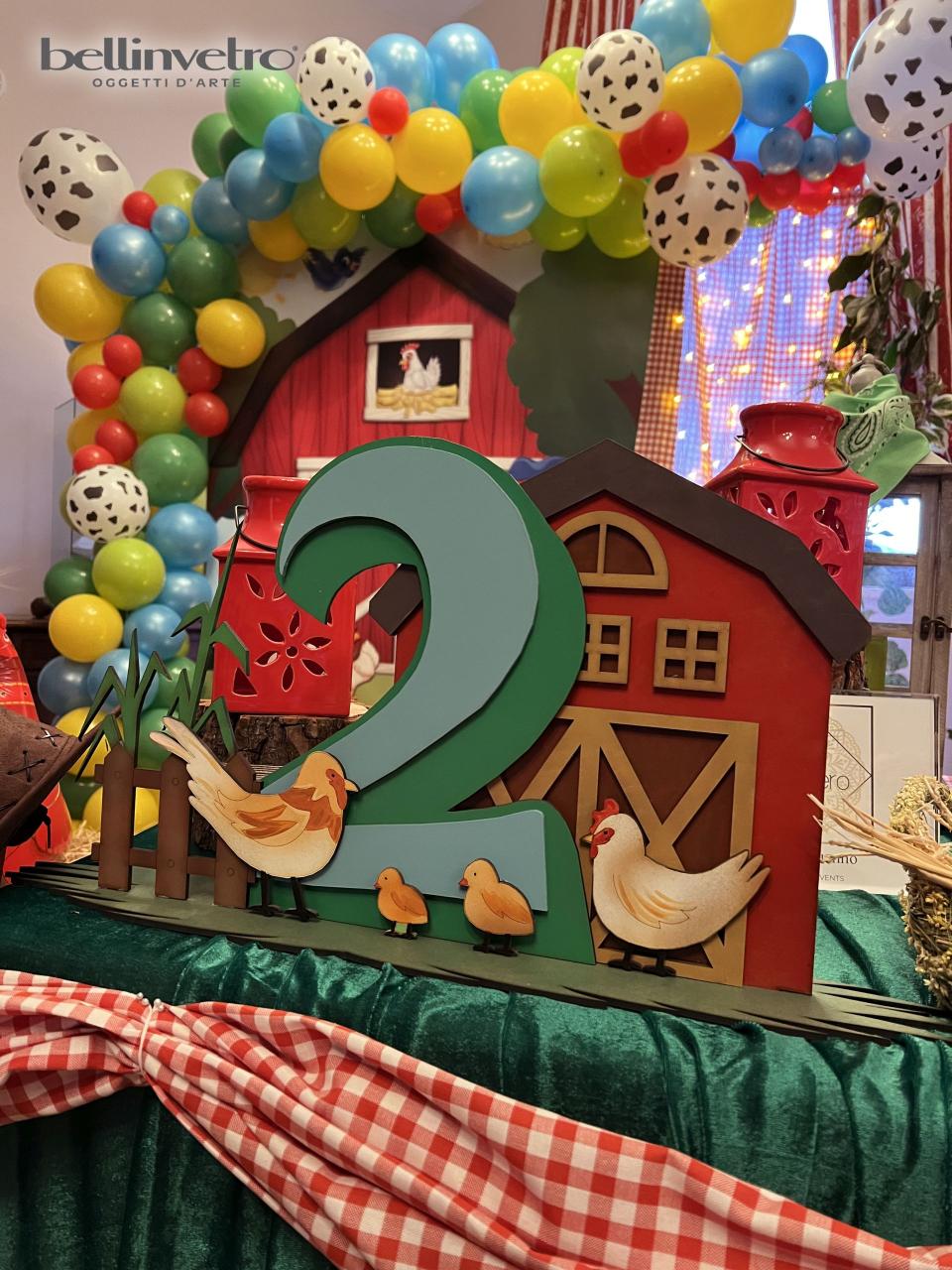 Fattoria con numero dipinto a mano in legno  compleanno - feste- eventi BELLINVETRO VR 31