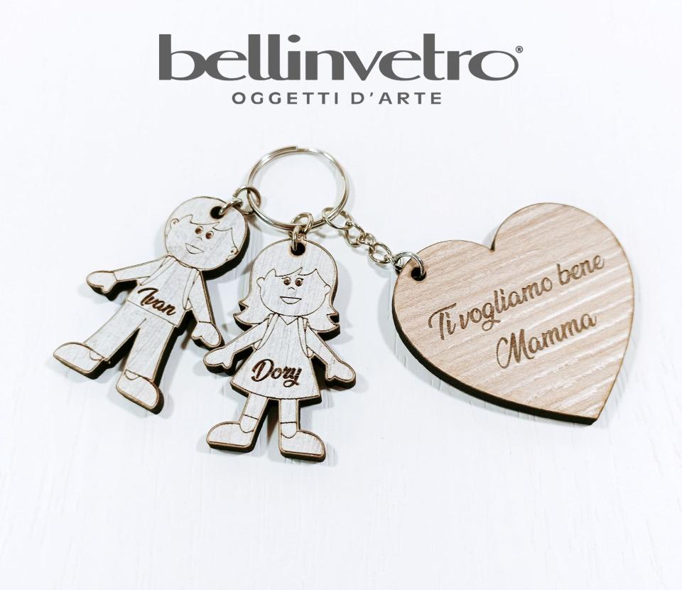 Portachiavi sagoma bimbi con cuore nomi  in legno BELLINVETRO VR 175