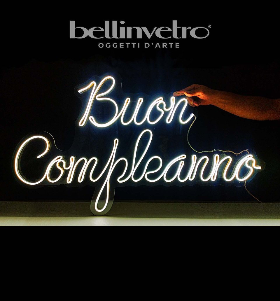 Scritta neon - Buon Compleanno monocolore o RGB da parete BELLINVETRO VR 829