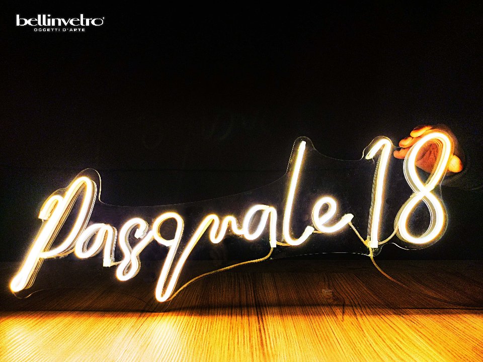 NOMI a neon led personalizzabili monocolore o RGB BELLINVETRO VR 318