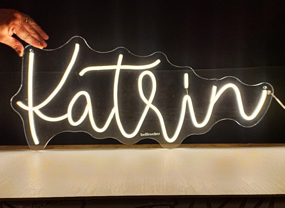 NOMI a neon led personalizzabili monocolore o RGB BELLINVETRO VR 318