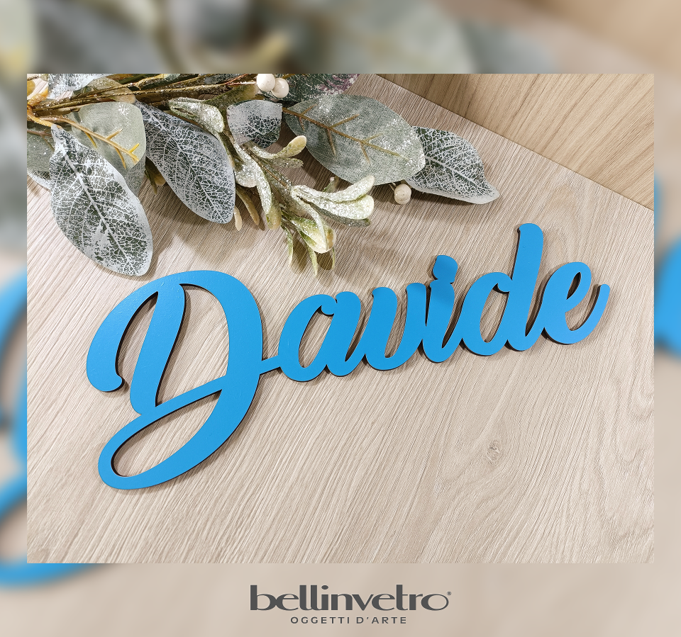 Scritte e nomi personalizzati in legno laccato o laminato su una riga BELLINVETRO VR 158