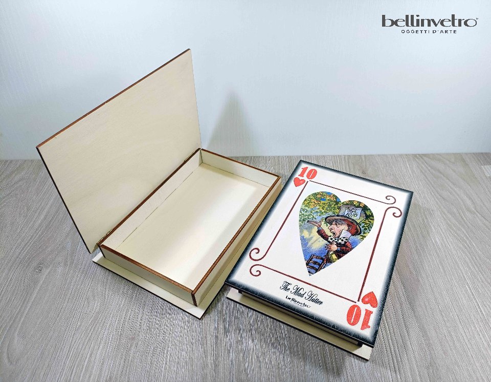 COFANETTO| SCATOLA LEGNO CON STAMPA CARTA ALICE NEL PAESE DELLE MERAVIGLIE BELLINVETRO UV-VR 424