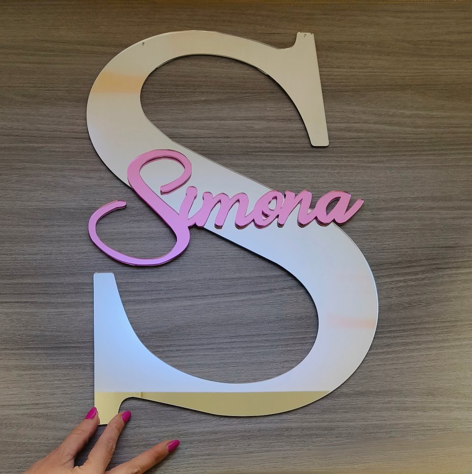 Iniziali in plexiglass con nomi personalizzati BELLINVETRO VR 146