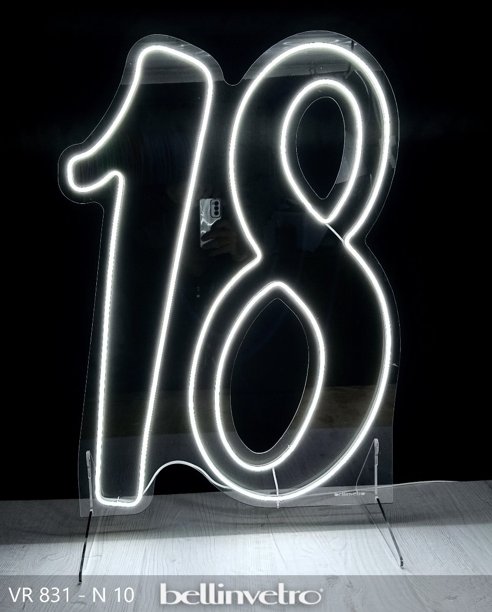 Numeri neon led doppi uniti personalizzabili - monocolore o RGB da parete | d'appoggio BELLINVETRO VR 831