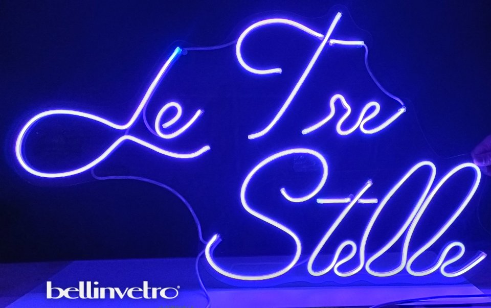 Insegna a neon led Le Tre Stelle - loghi aziendali BELLINVETRO VR 371