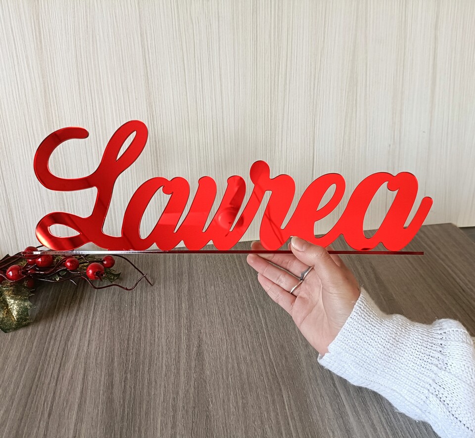 Scritta Laurea con base d'appoggio in plexiglass specchiato su una riga BELLINVETRO VR 1395