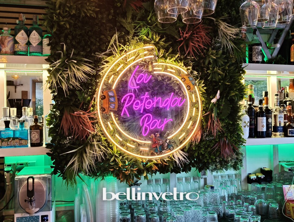 Insegna a neon led per locale BELLINVETRO LOGO AZIENDALE