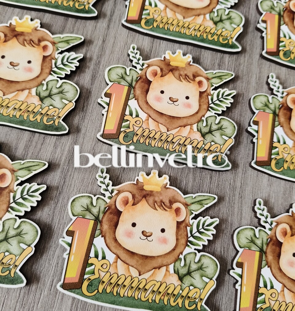 Calamita/portachiave/oggetto in legno per bomboniera con leone della savana BELLINVETRO VR-UV 1304