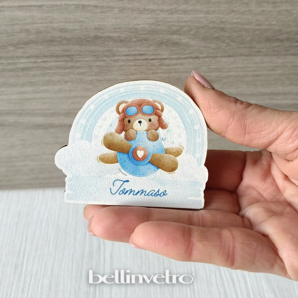 Calamita/portachiave/oggetto per bomboniera con Orsetto e aeroplano in legno BELLINVETRO VR-UV 1408