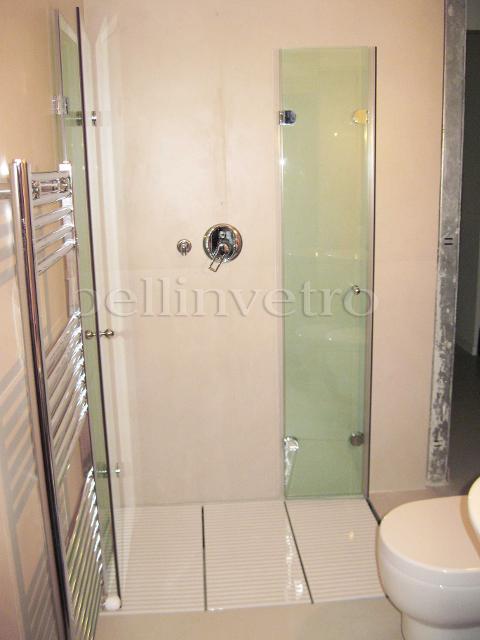box doccia in vetro temperato provvisto di accessori  BELLINVETRO 30
