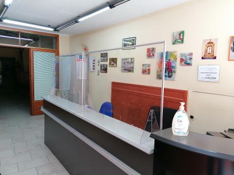 Parafiato in policarbonato compatto e plexiglass CON SUPPORTI BELLINVETRO