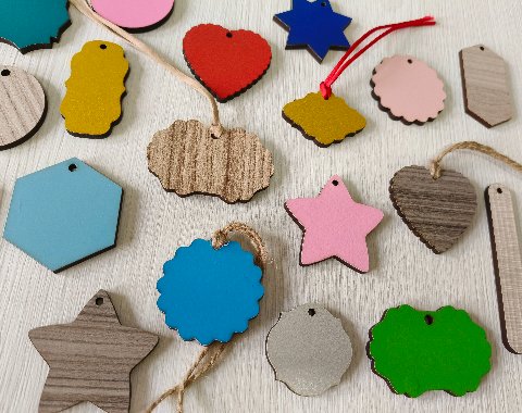 Tag e segnaposto neutri in legno laccato/laminato per il fai da te BELLINVETRO VR 1159