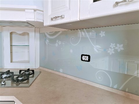 Paraschizzi cucina in vetro laccato 5 mm trasparente extrachiaro temperato BELLINVETRO