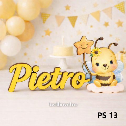 Nomi personalizzati in legno laccato con personaggio su una riga BELLINVETRO VR-UV 1451