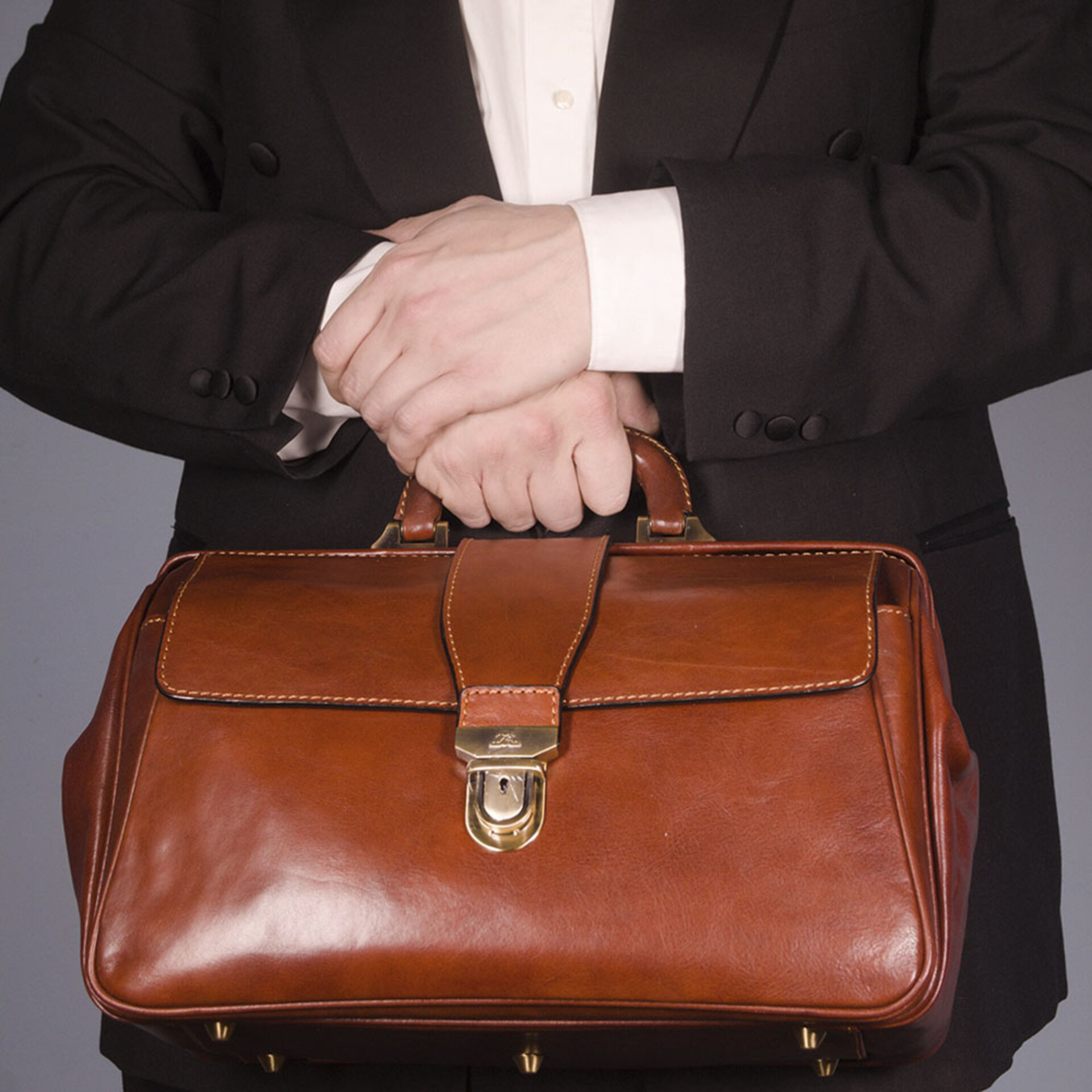 BORSA MEDICO  PELLE COGNAC TONY PEROTTI 8051