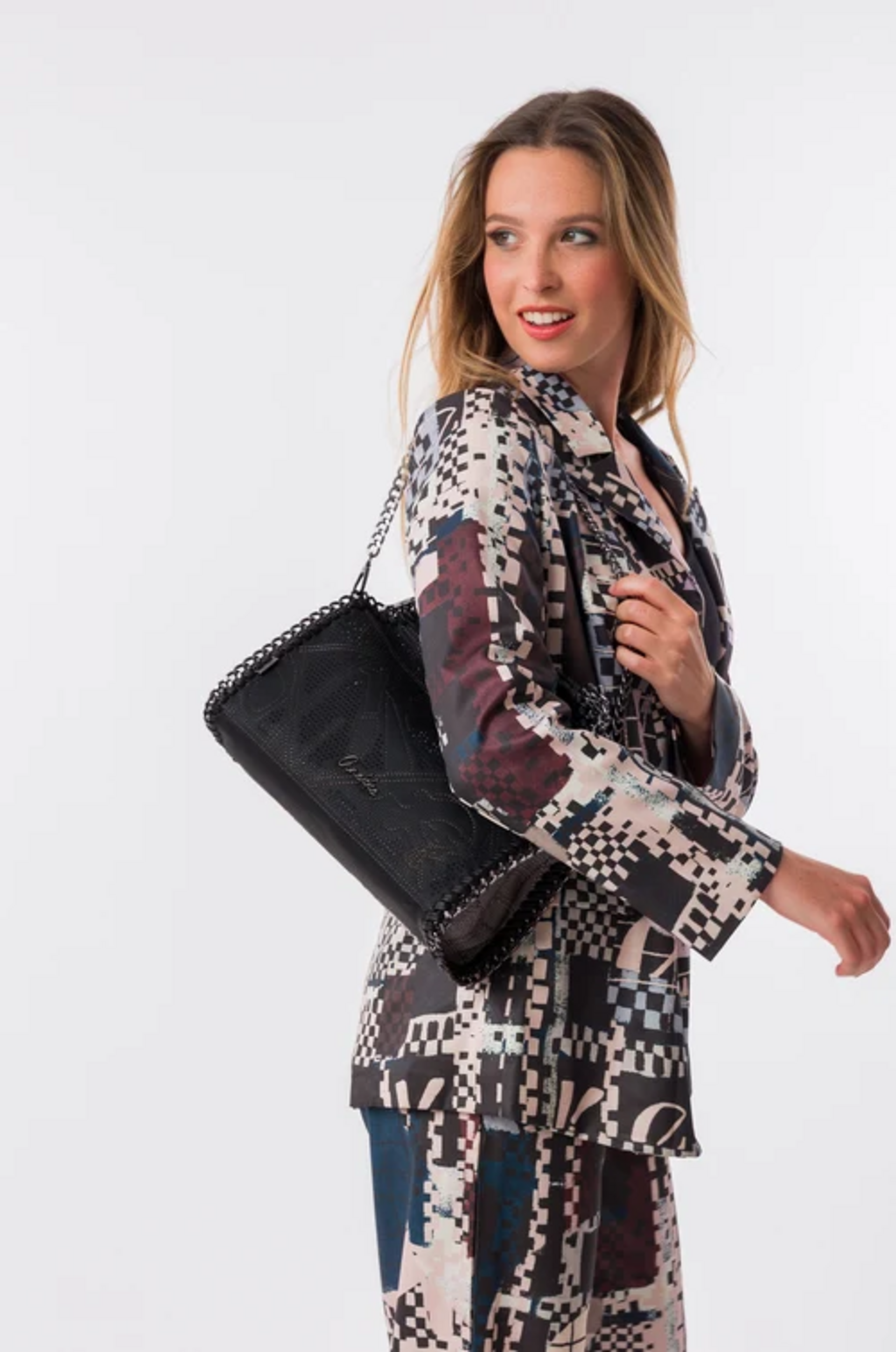 BORSA A MANO CON CATENA ANEKKE Linea IRON
