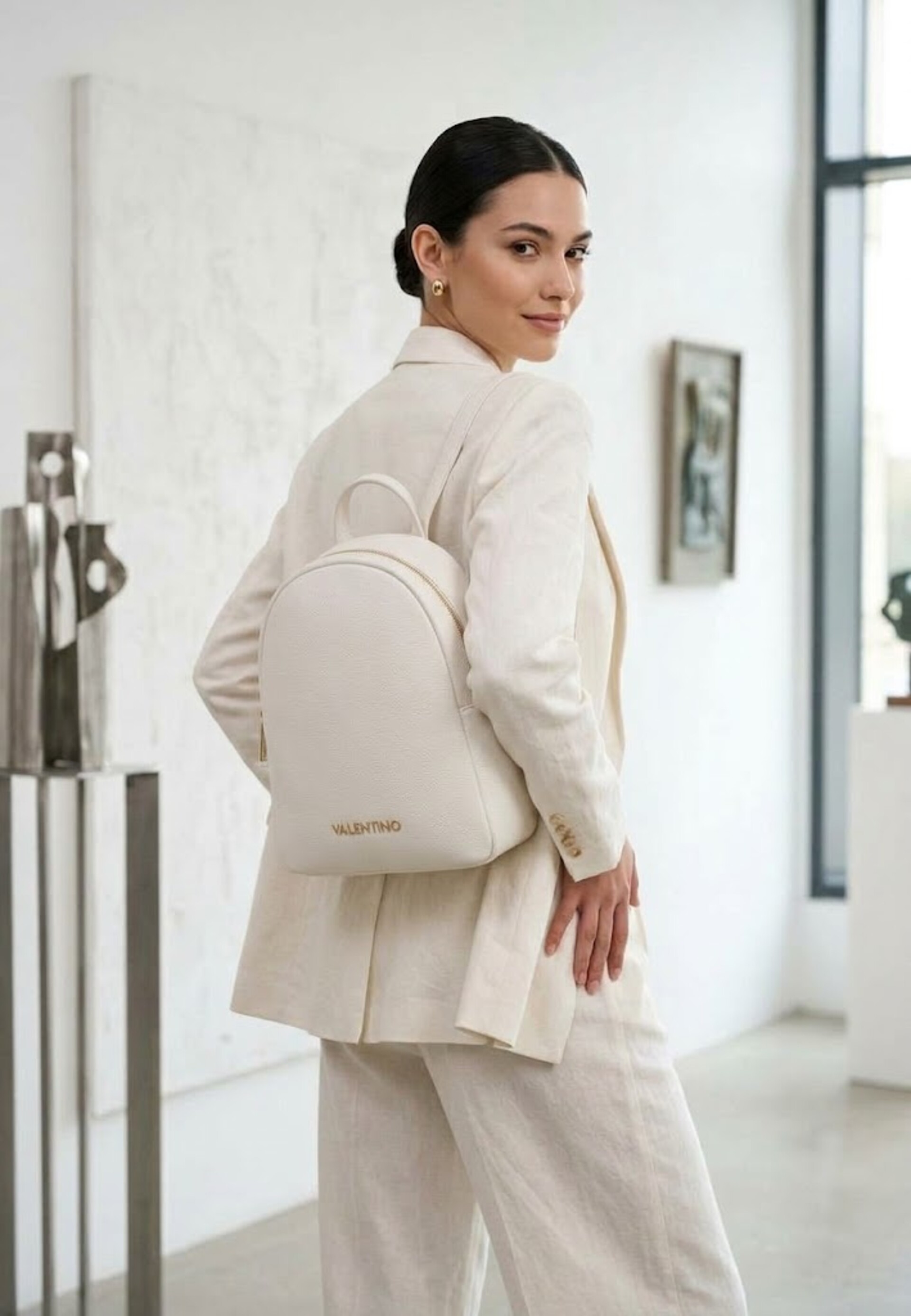 BORSA  A ZAINO   BEIGE    VBS9ON20 VALENTINO Linea DORIS  RE
