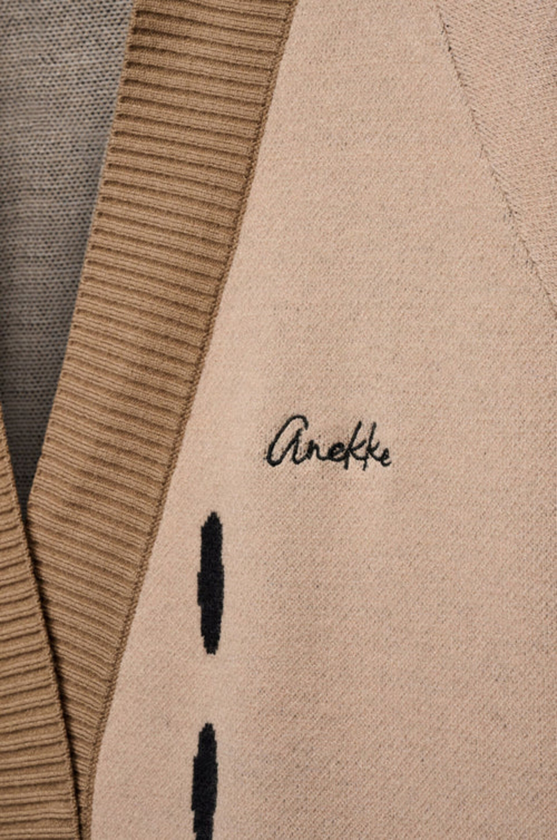 Poncho Donna con cappuccio stampato ANEKKE Linea VOYAGE
