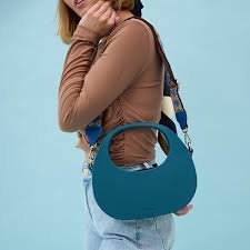 Borsa Scocca  Oblo'   Laguna blu O bag Dimensione 24cm lunghezza, 25cm larghezza, 5cm altezza