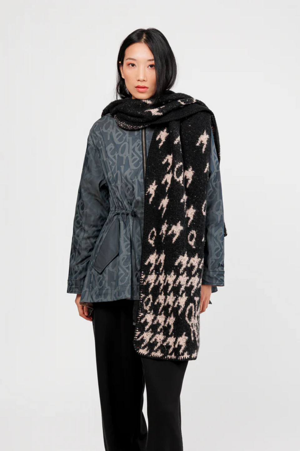 Sciarpa Donna con cappuccio nera e beige ANEKKE
