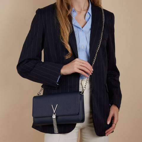 Pochette in saffiano blu Linea Divina VBS1IJ01 VALENTINO