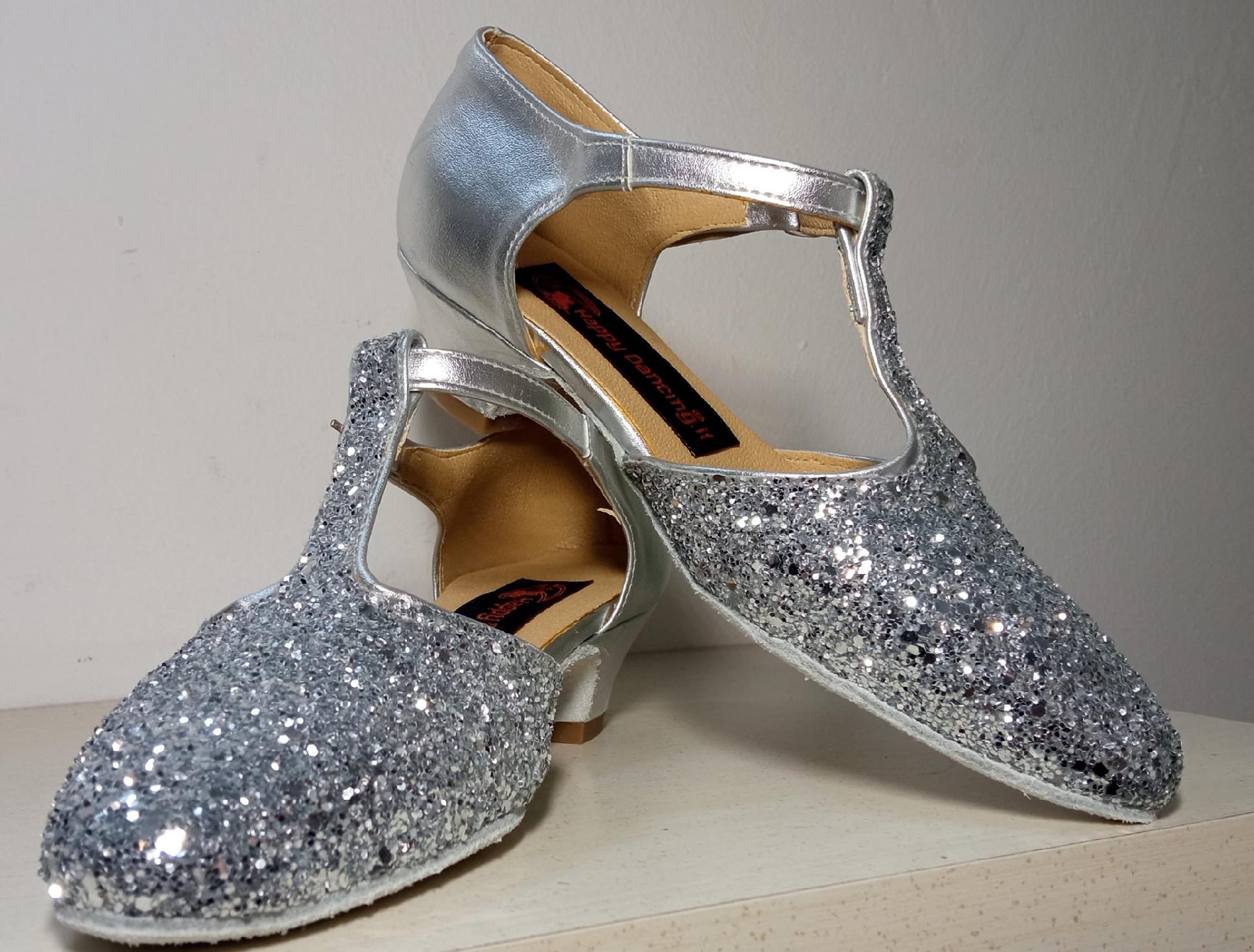 Scarpa latino JR Happy Dancing -58 arg.brill. - Aspra [Fraz. di Bagheria]  (Palermo) | Guida Sicilia