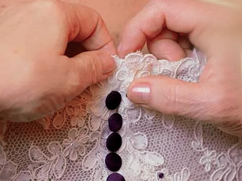 Aggiustamenti e o Modifiche di Abiti da Sposa