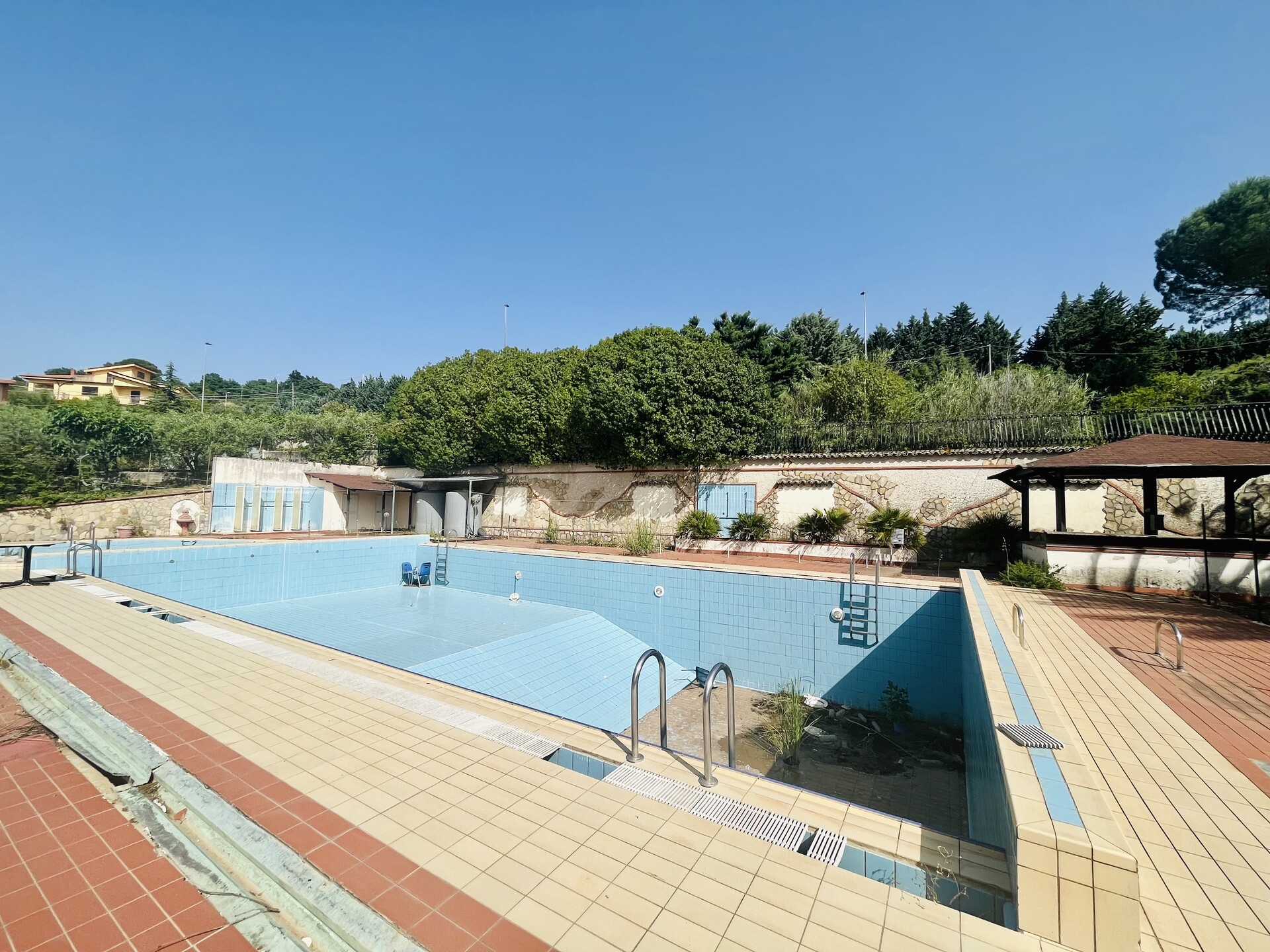 Albergo in Vendita a Corleone (Palermo)