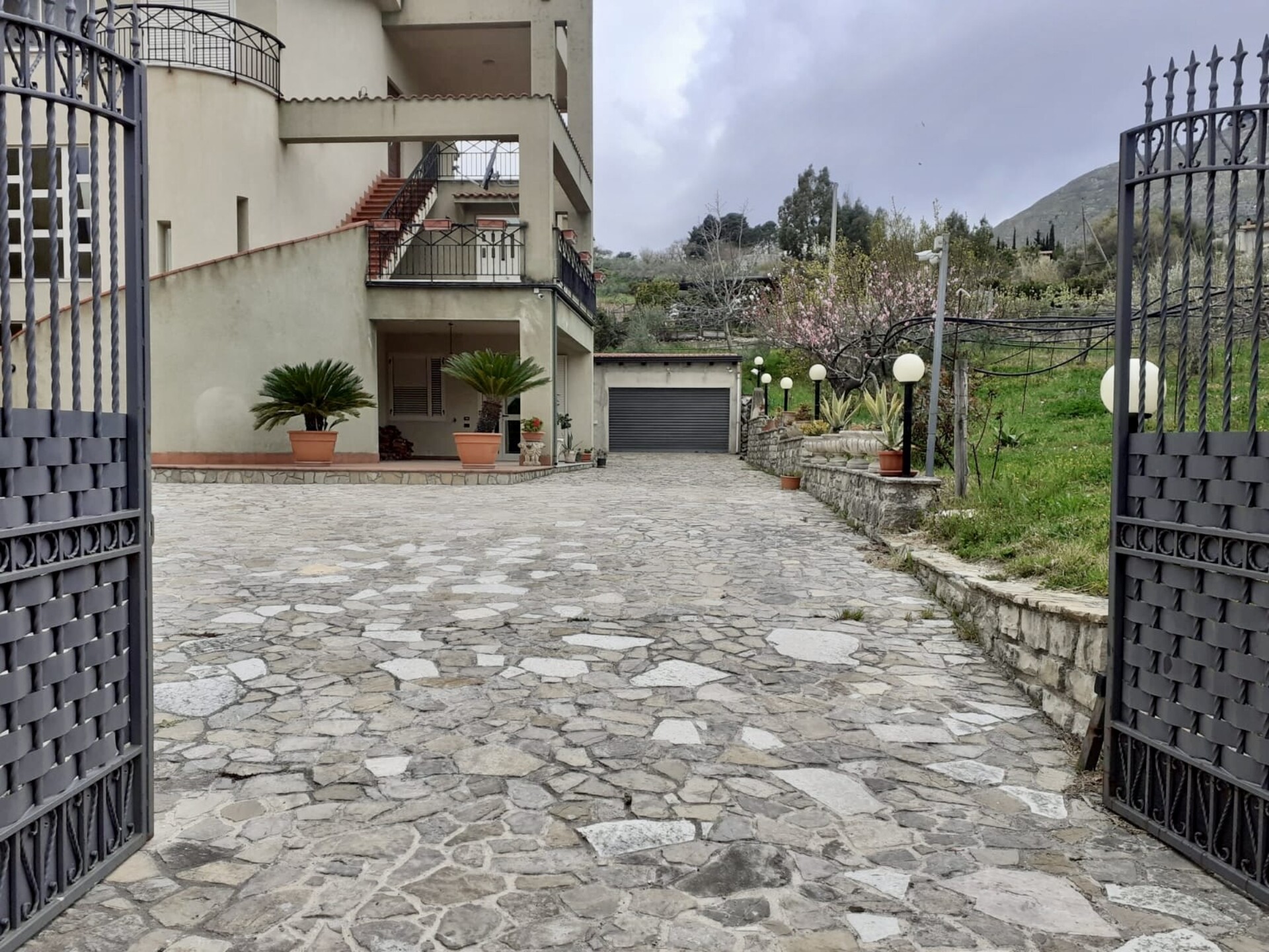 Villa in Vendita a Bivona (Agrigento)