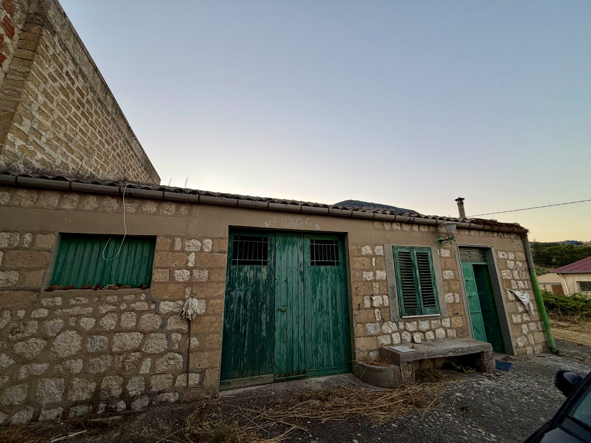 Fabbricato indipendente in Vendita a Giuliana (Palermo)