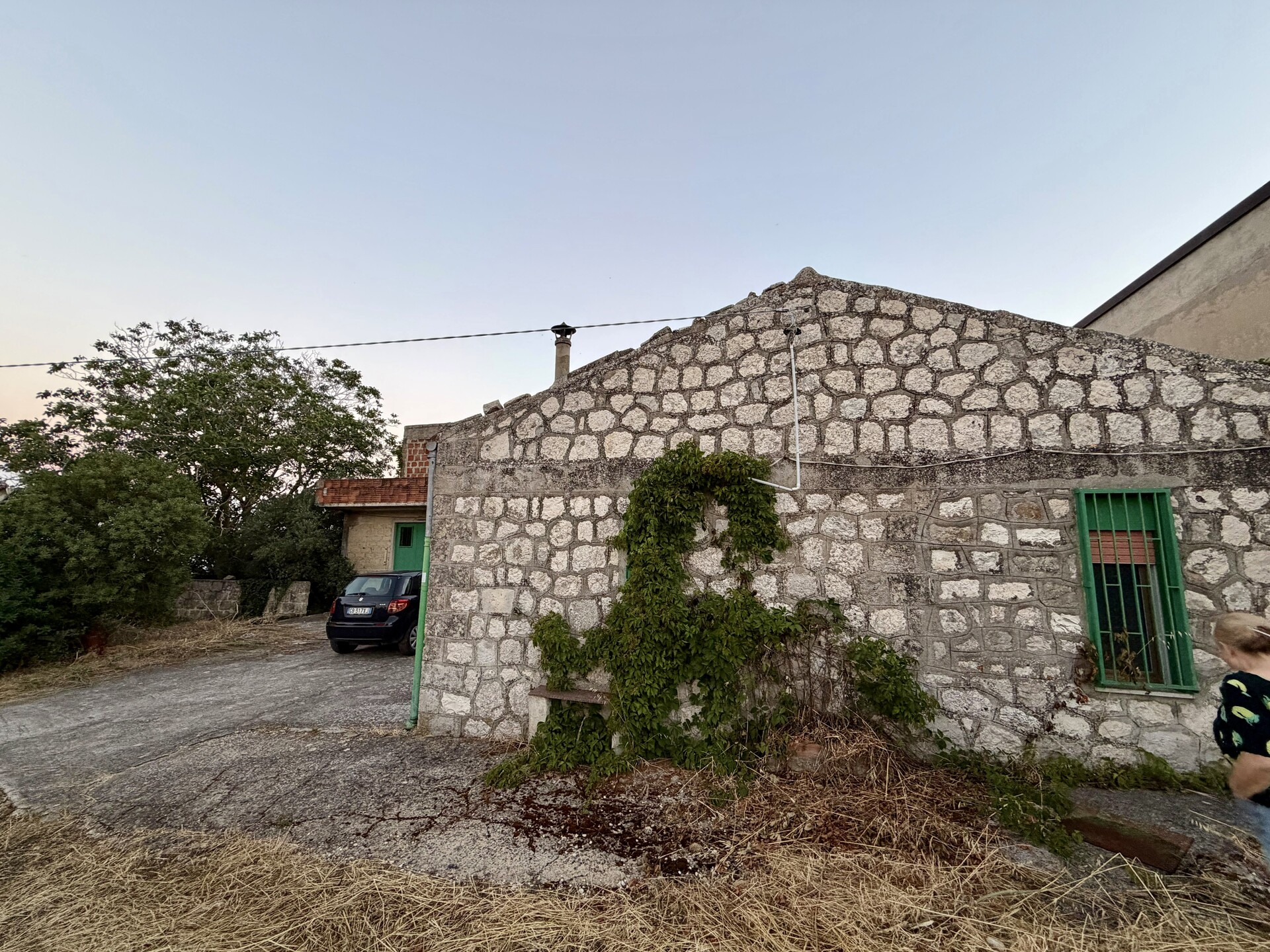 Fabbricato indipendente in Vendita a Giuliana (Palermo)