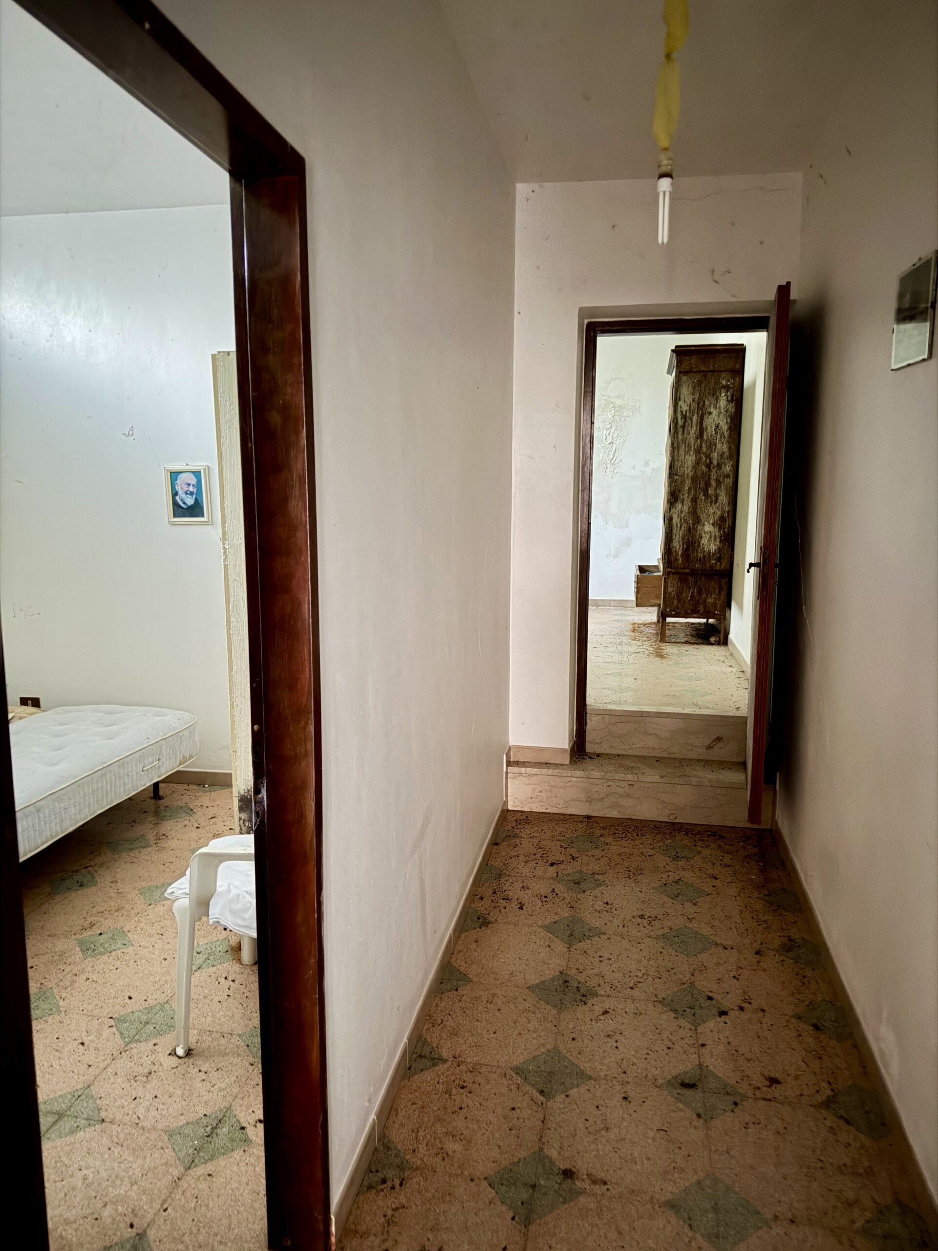 Fabbricato indipendente in Vendita a Giuliana (Palermo)