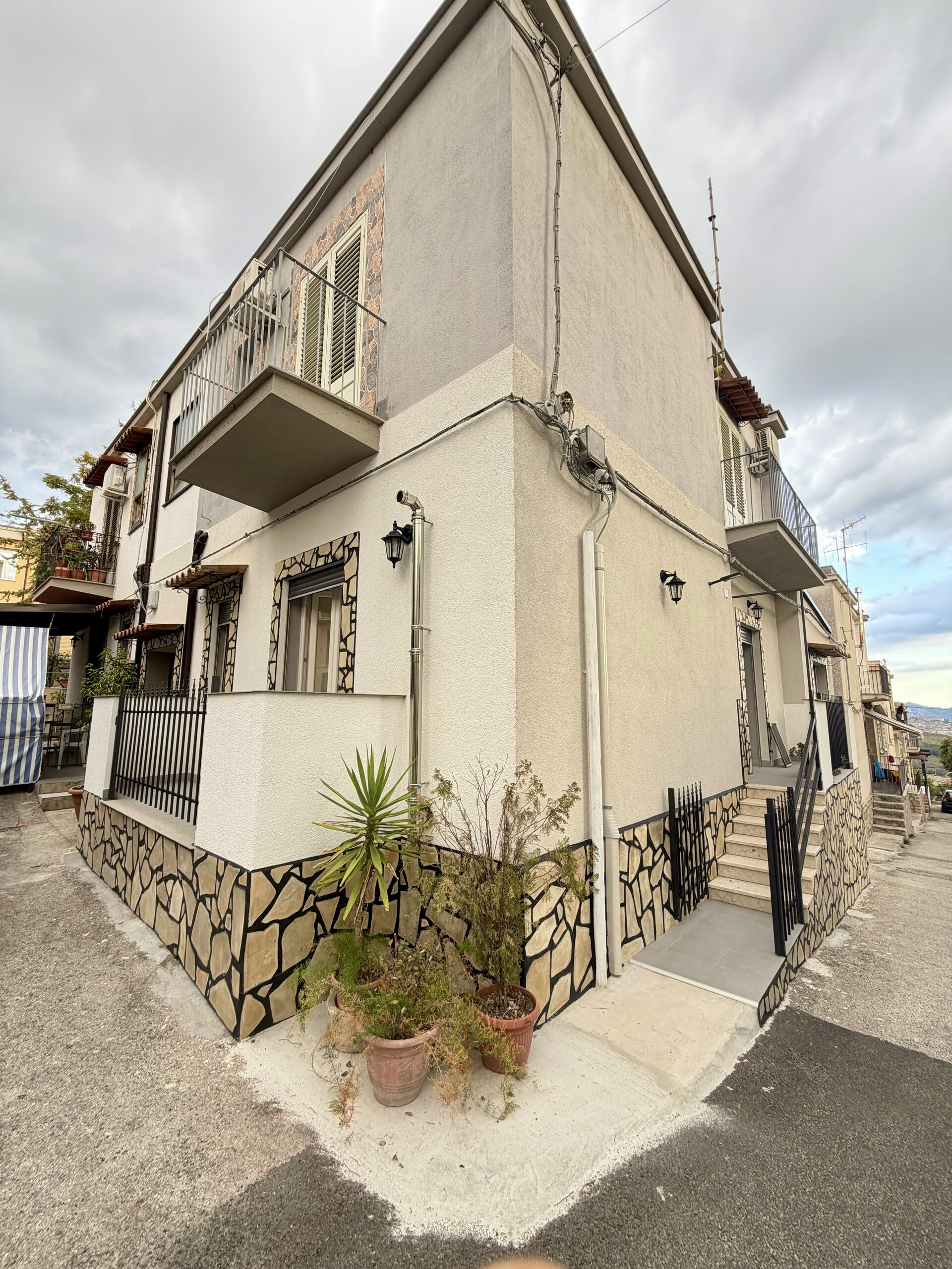 Fabbricato indipendente in Vendita a Bisacquino (Palermo)