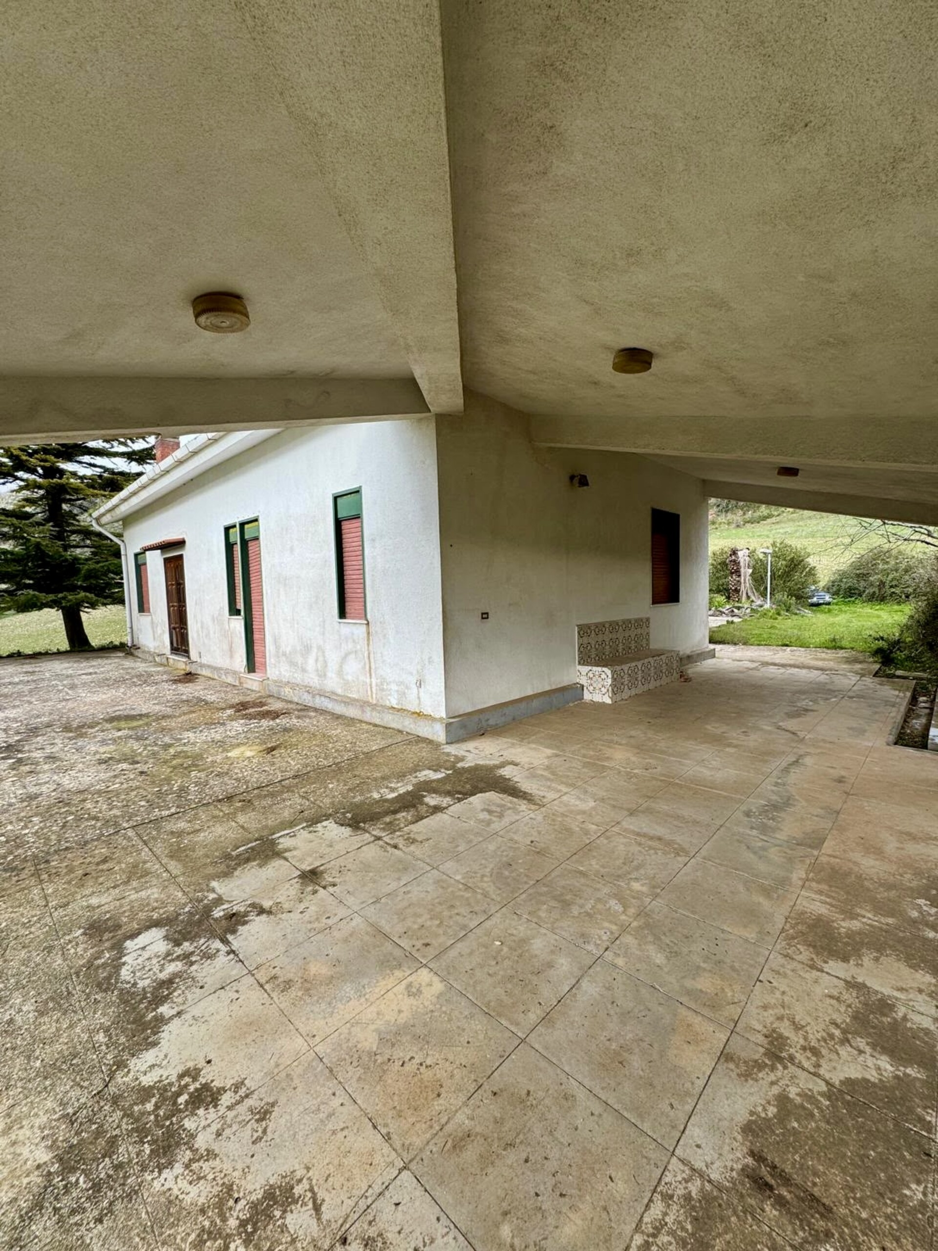 Villa indipendente in Vendita a Campofiorito (Palermo)