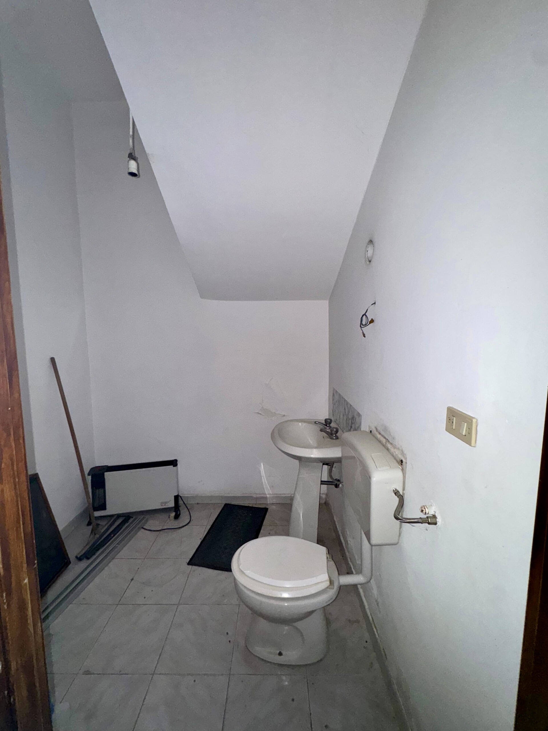 Fabbricato indipendente in Vendita a Campofiorito (Palermo)