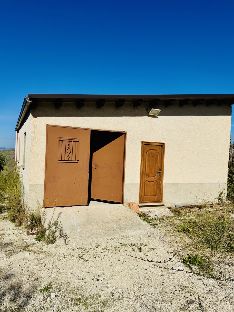 Rustico di campagna in Vendita a Campofiorito (Palermo)