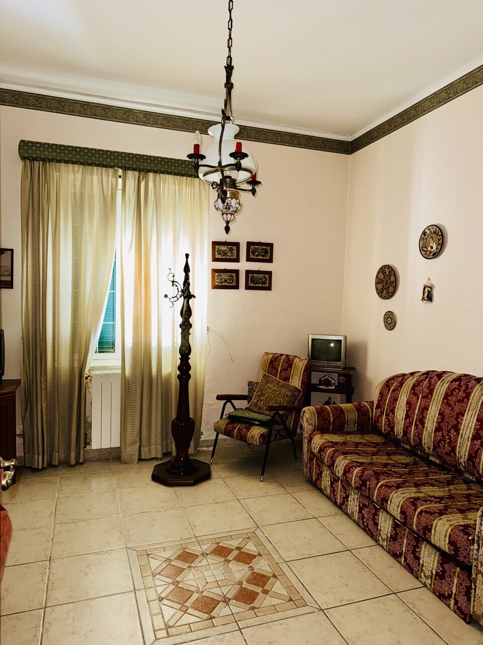 Fabbricato indipendente in Vendita a Campofiorito (Palermo)