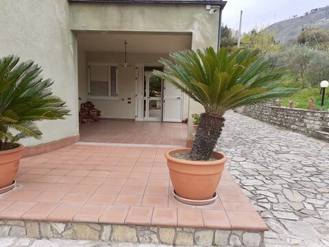 Villa in Vendita a Bivona (Agrigento)