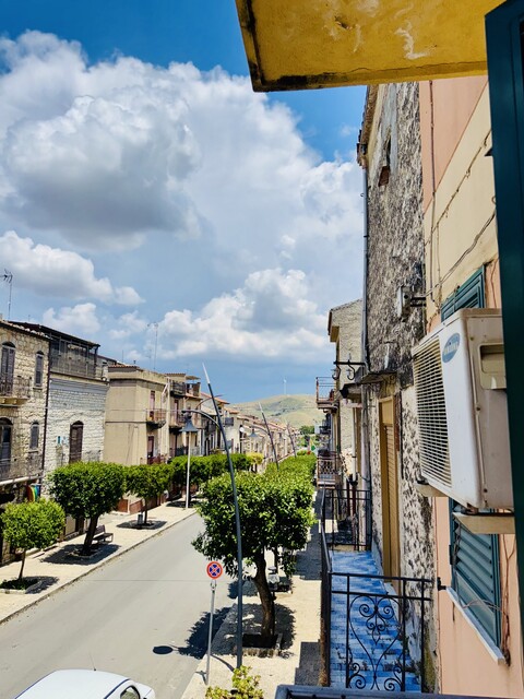 Fabbricato indipendente in Vendita a Campofiorito (Palermo)